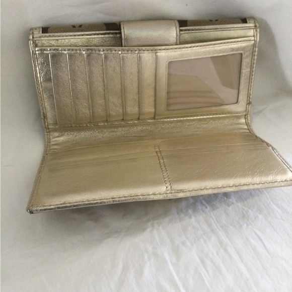 Coach Monogram twist lock clutch wallet - Picture 13 of 16